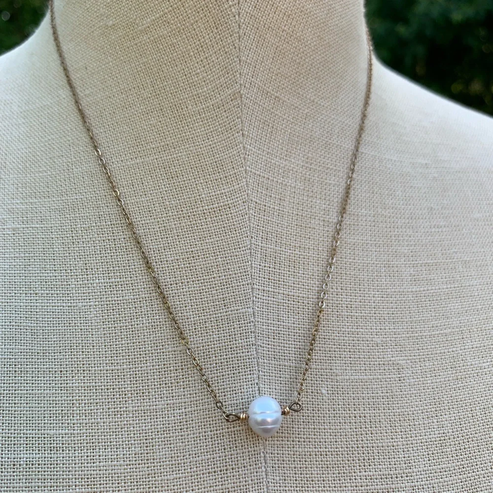Freshwater Pearl Dainty Necklace - Picture 4 of 8